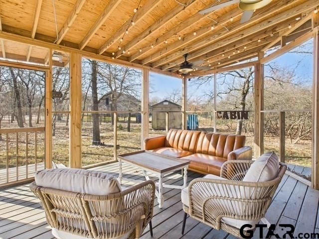 7386 Clint Ct, Athens, TX 75752