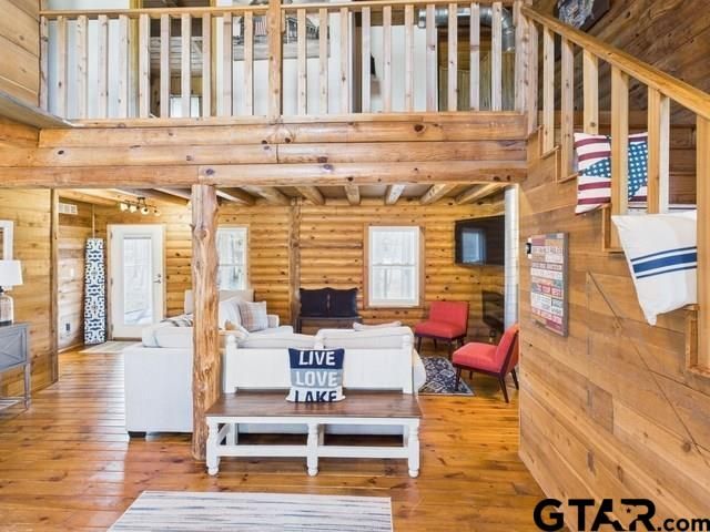 7386 Clint Ct, Athens, TX 75752