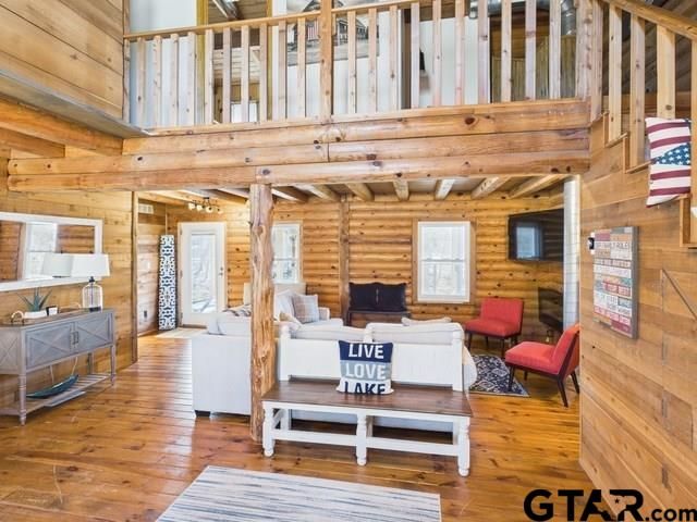 7386 Clint Ct, Athens, TX 75752