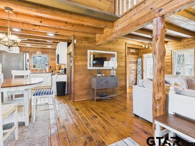 7386 Clint Ct, Athens, TX 75752