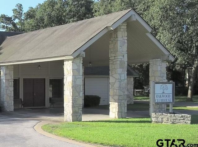 7386 Clint Ct, Athens, TX 75752