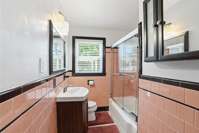 50 Pera Street, Warwick, RI 02886