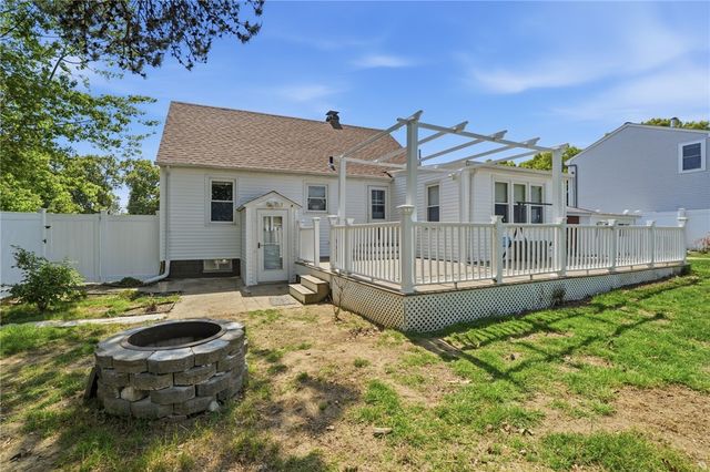 50 Pera Street, Warwick, RI 02886
