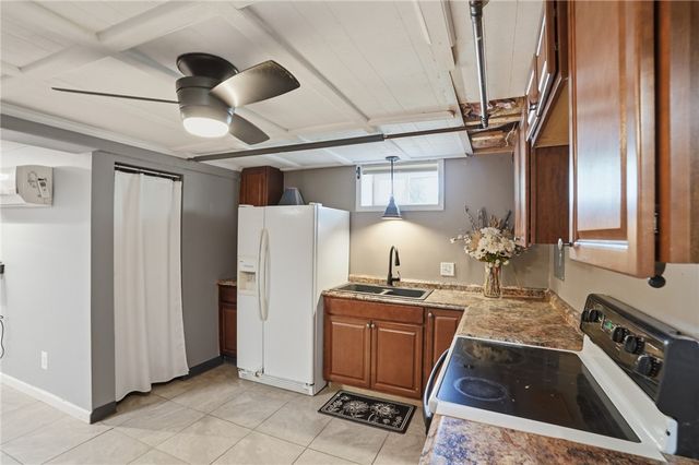 50 Pera Street, Warwick, RI 02886