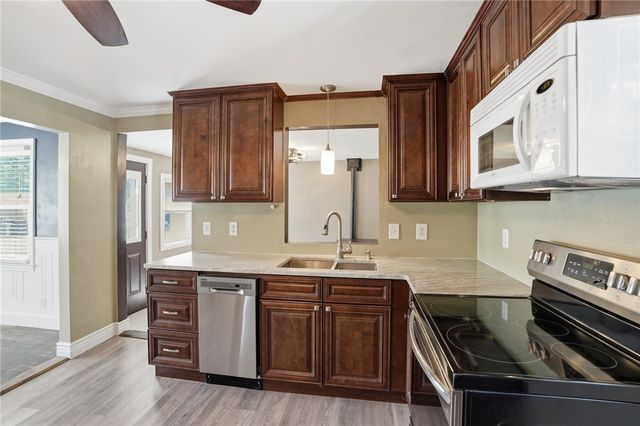 50 Pera Street, Warwick, RI 02886