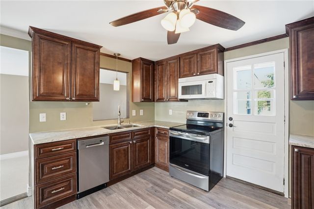 50 Pera Street, Warwick, RI 02886