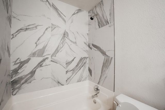 1629 S Rossmoor Court, Visalia, CA 93277