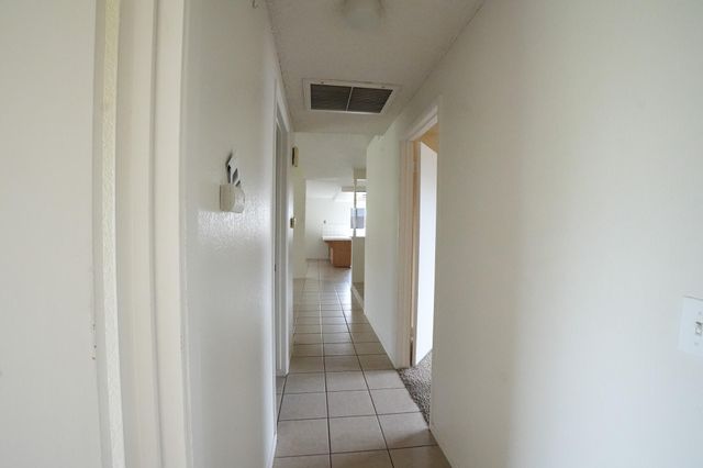 1629 S Rossmoor Court, Visalia, CA 93277