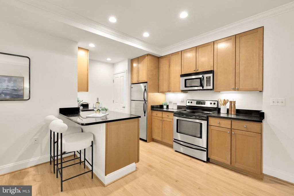 1701 16TH ST NW #822, Washington, DC 20009