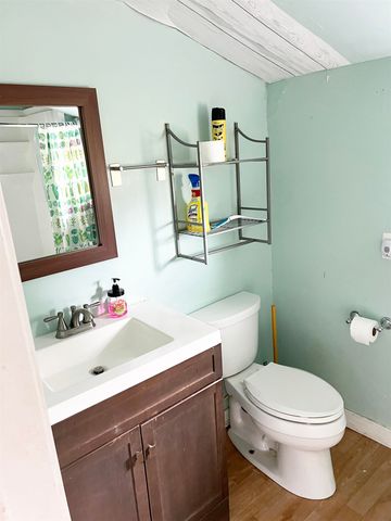 209 N Howard Ave, Landrum, SC 29356