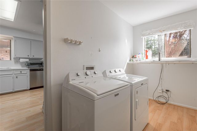 1433 Green Briar Drive, Huntsville, TX 77340