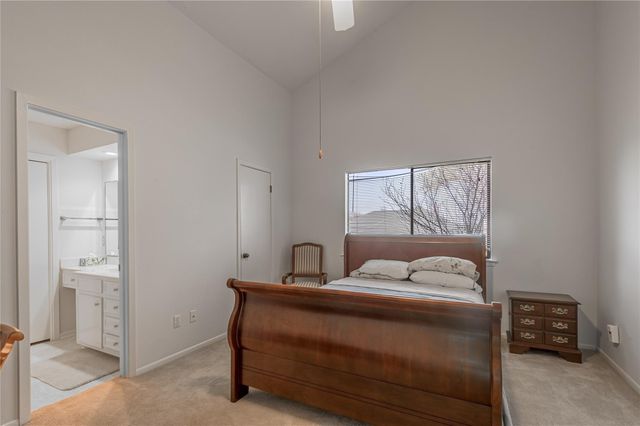 1433 Green Briar Drive, Huntsville, TX 77340