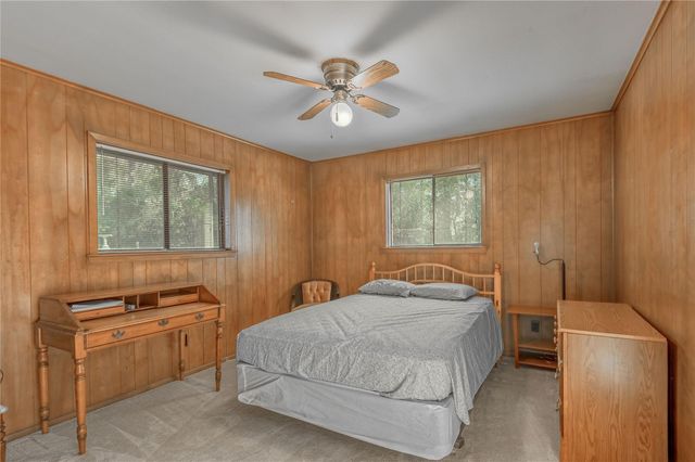 1433 Green Briar Drive, Huntsville, TX 77340