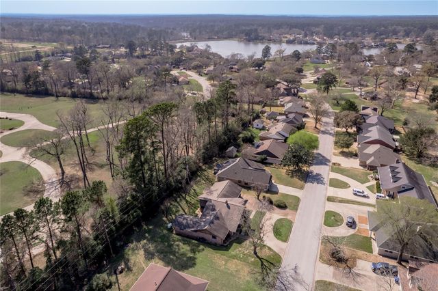 1433 Green Briar Drive, Huntsville, TX 77340