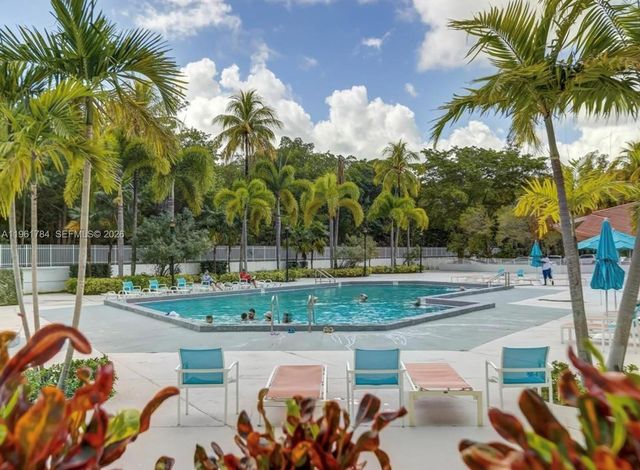 100 Bayview Dr 1423, Sunny Isles Beach, FL 33160