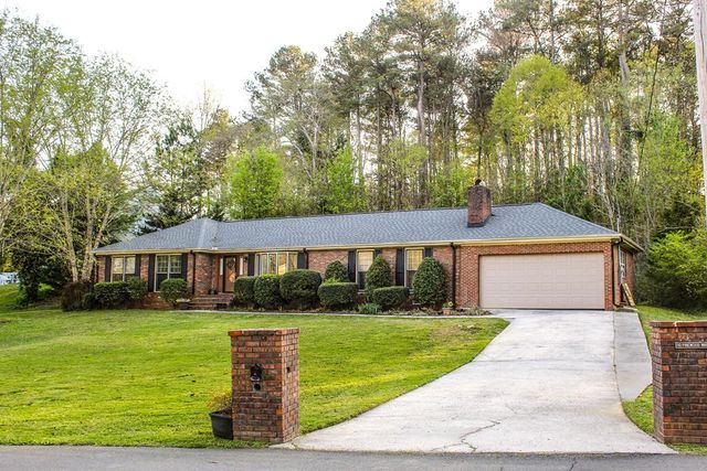110 Pinewood Way, Dalton, GA 30721