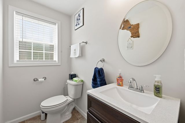 66 Riley Rd 66, Tyngsborough, MA 01879