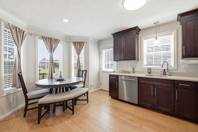 66 Riley Rd 66, Tyngsborough, MA 01879