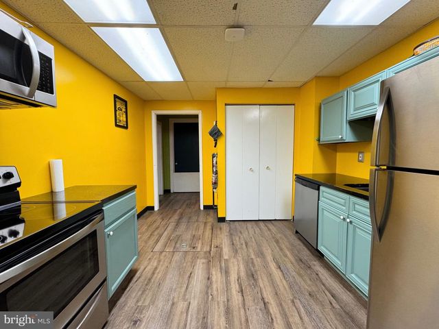 2942 E ST, Philadelphia, PA 19134