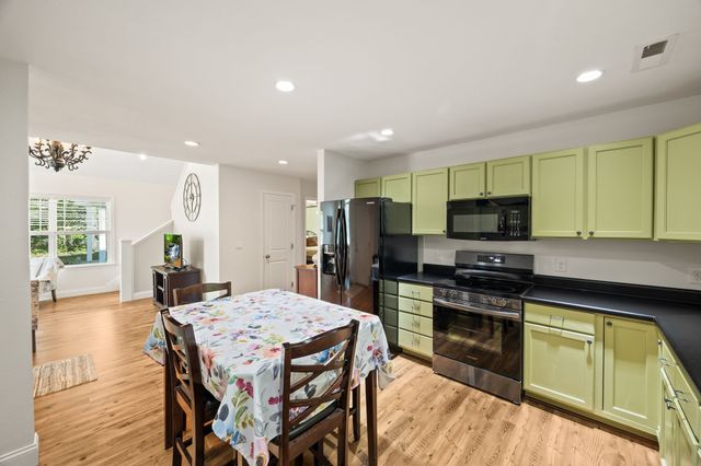 159 Honeysuckle Rd, Pikeville, TN 37367