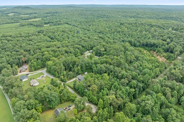 159 Honeysuckle Rd, Pikeville, TN 37367