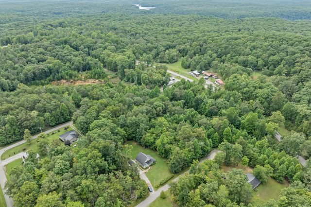 159 Honeysuckle Rd, Pikeville, TN 37367