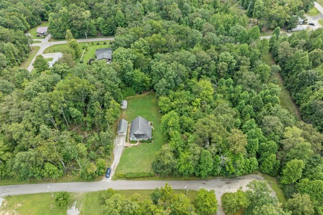 159 Honeysuckle Rd, Pikeville, TN 37367