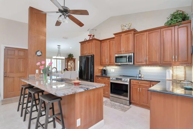 2763 BUCKHORN OAKS DRIVE, Valrico, FL 33594