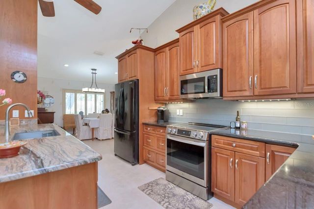 2763 BUCKHORN OAKS DRIVE, Valrico, FL 33594