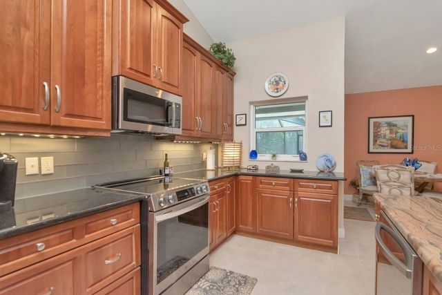 2763 BUCKHORN OAKS DRIVE, Valrico, FL 33594