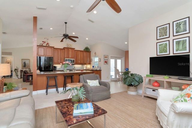 2763 BUCKHORN OAKS DRIVE, Valrico, FL 33594