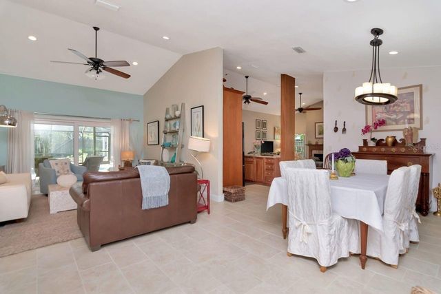 2763 BUCKHORN OAKS DRIVE, Valrico, FL 33594