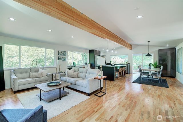 322 NW 200th Street, Shoreline, WA 98177