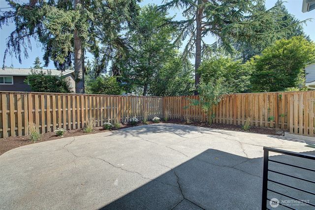 322 NW 200th Street, Shoreline, WA 98177