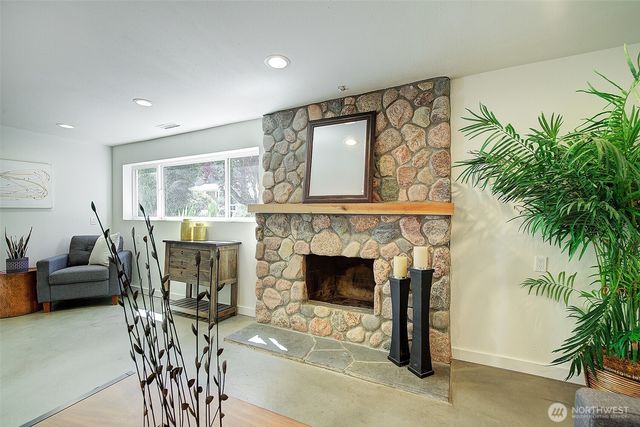 322 NW 200th Street, Shoreline, WA 98177