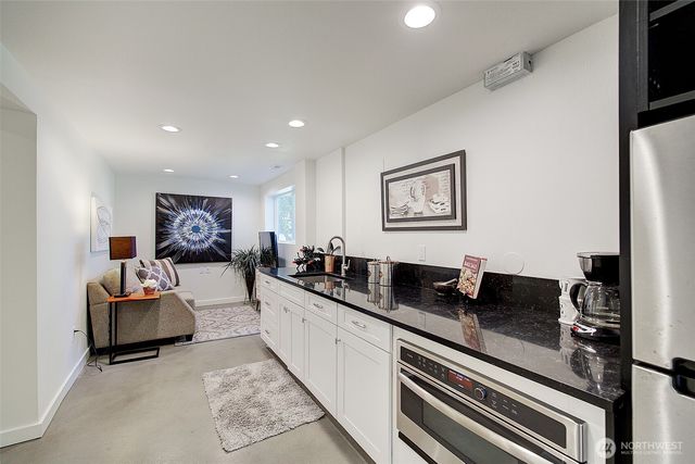 322 NW 200th Street, Shoreline, WA 98177