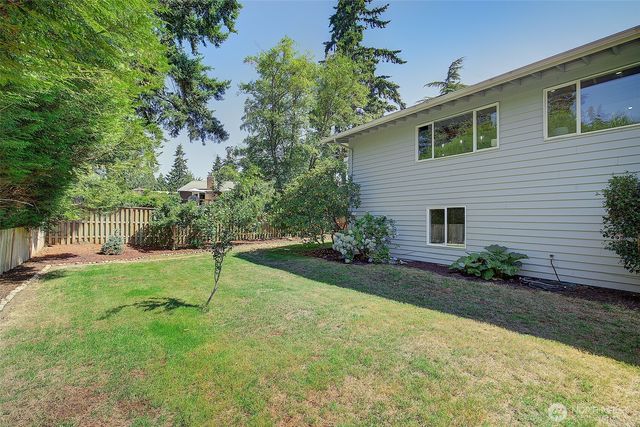 322 NW 200th Street, Shoreline, WA 98177