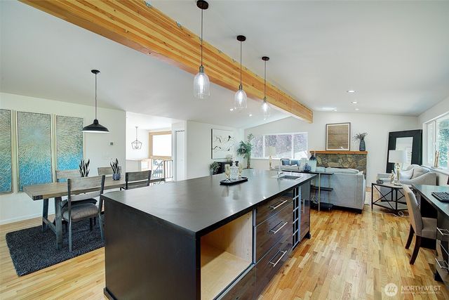 322 NW 200th Street, Shoreline, WA 98177