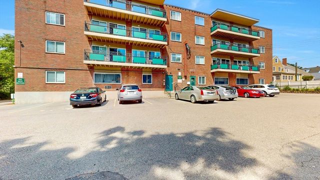 525 Highland Ave. 34, Malden, MA 02148