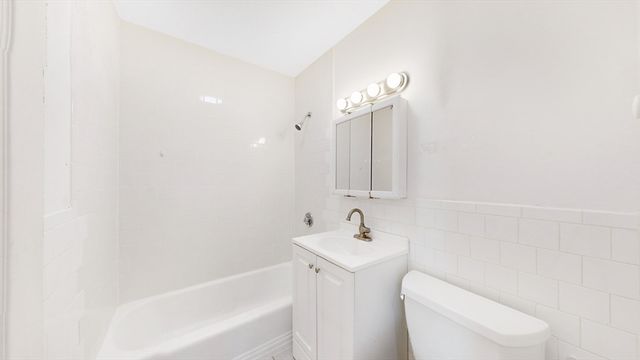 525 Highland Ave. 34, Malden, MA 02148