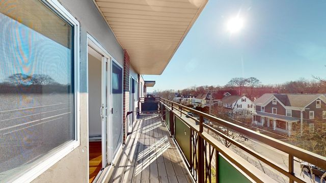 525 Highland Ave. 34, Malden, MA 02148