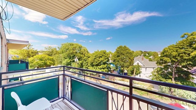 525 Highland Ave. 34, Malden, MA 02148