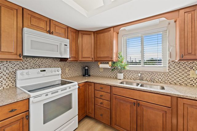 190 ESCAMBIA LANE 305, Cocoa Beach, FL 32931