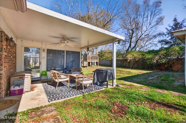 296 Holcomb Boulevard, Ocean Springs, MS 39564