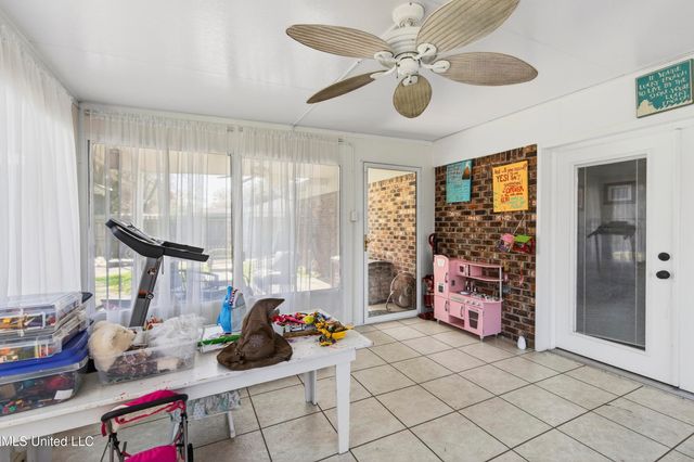 296 Holcomb Boulevard, Ocean Springs, MS 39564