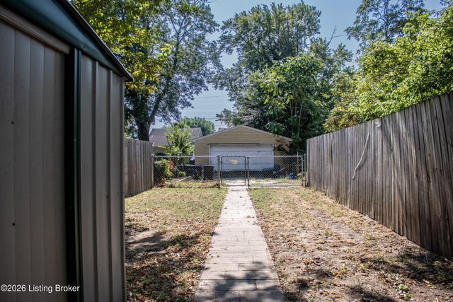 468 E Brandeis Ave, Louisville, KY 40217