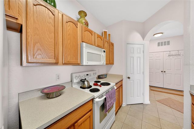 2788 ALMATON LOOP 404, Kissimmee, FL 34747