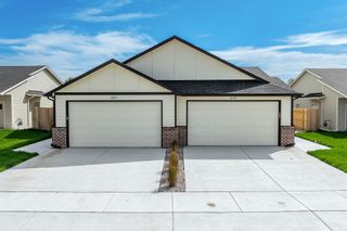 619 E Briarbrook Ln, Park City, KS 67147