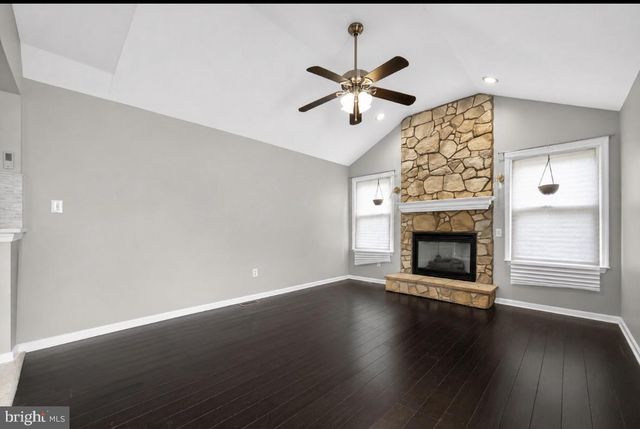 16 WHITEHAVEN DR, Lumberton, NJ 08048