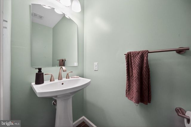 16 WHITEHAVEN DR, Lumberton, NJ 08048